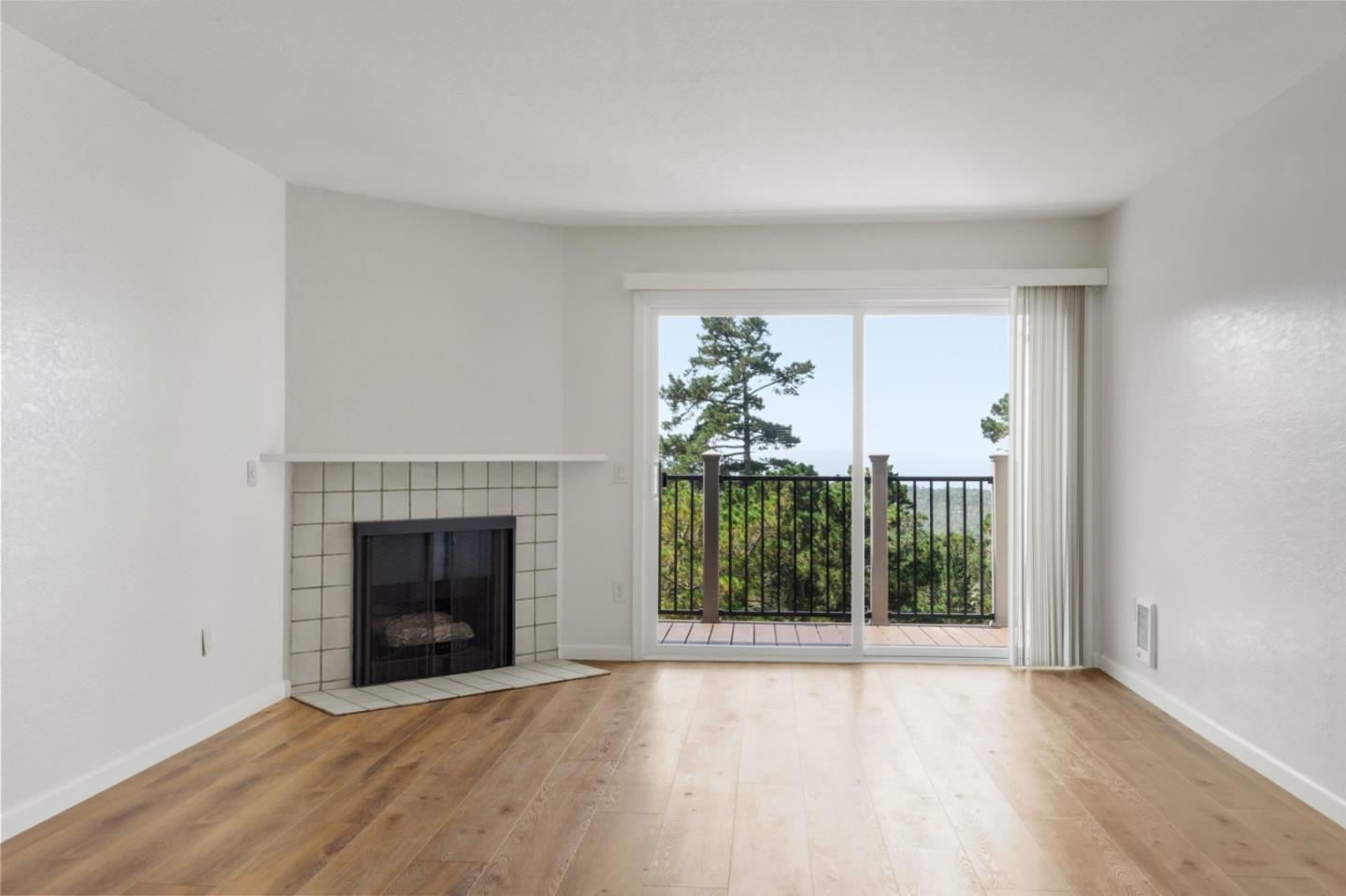 250 Forest Ridge Road, Unit 42 Monterey, CA 93940 - Photo 16 of 45 Gallery Image 16