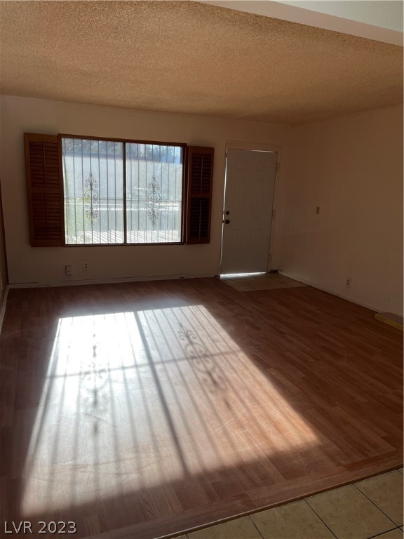 625 South Royal Crest Circle, Unit 9 Las Vegas, NV 89169 - Photo 1 of 7