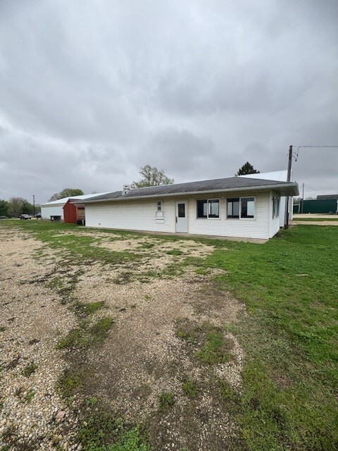 303 North Main Street Ohio, IL 61349 - Photo 4 of 8