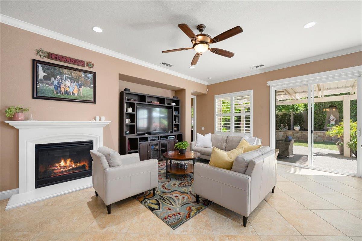 2294 Langtree Drive Roseville, CA 95747 - Photo 13 of 61