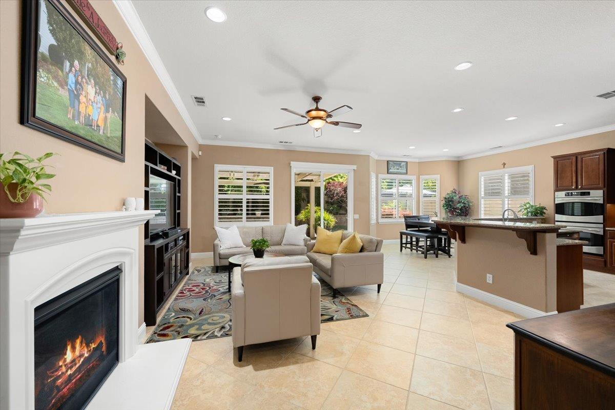 2294 Langtree Drive Roseville, CA 95747 - Photo 14 of 61