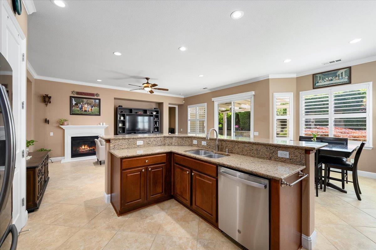 2294 Langtree Drive Roseville, CA 95747 - Photo 19 of 61