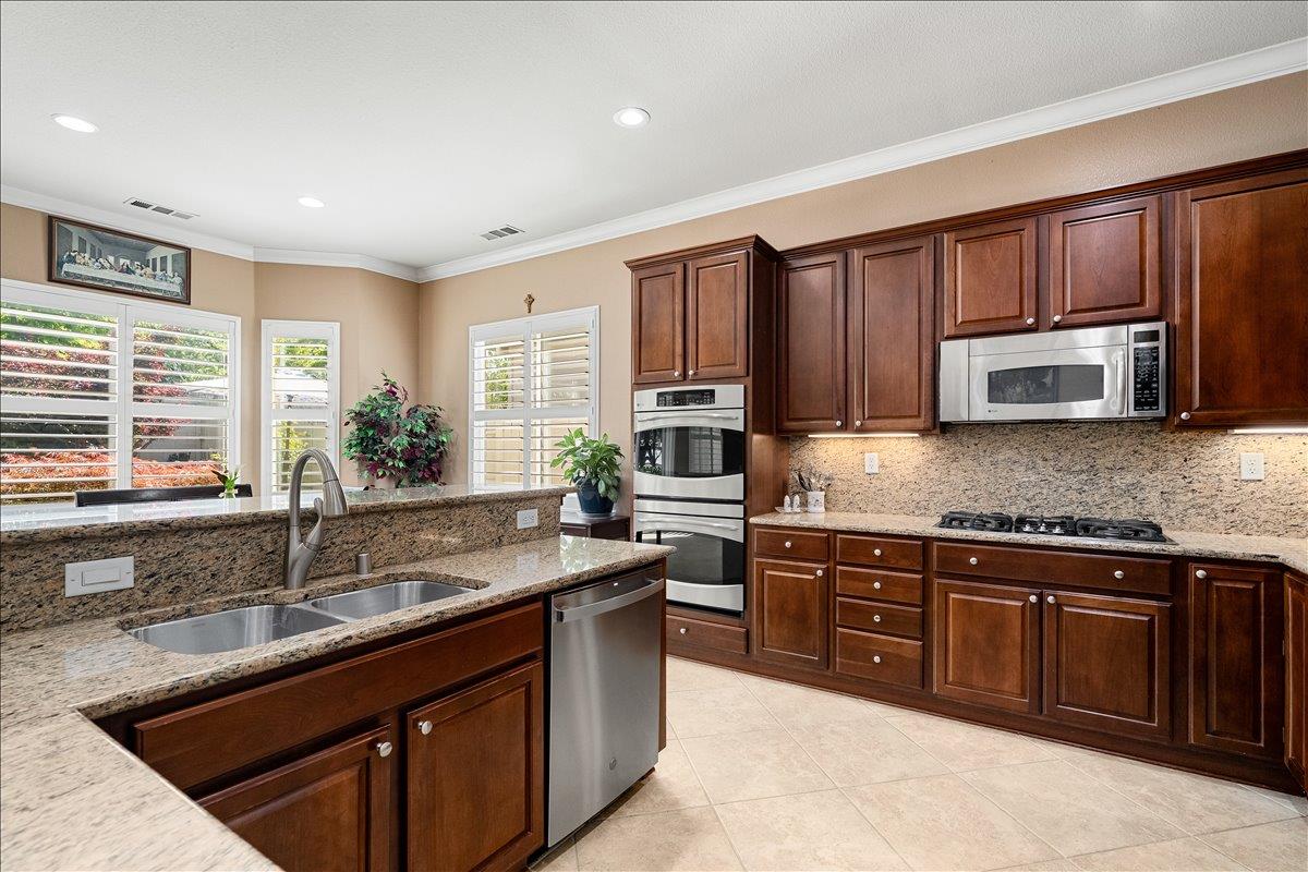 2294 Langtree Drive Roseville, CA 95747 - Photo 20 of 61