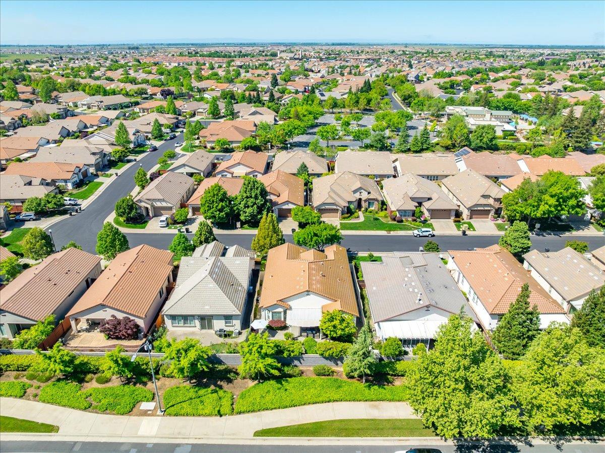 2294 Langtree Drive Roseville, CA 95747 - Photo 48 of 61