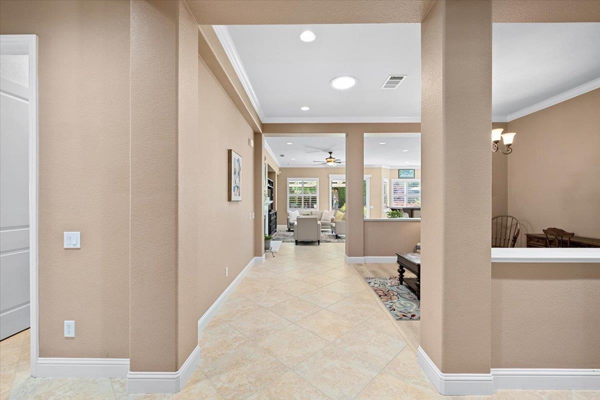 2294 Langtree Drive Roseville, CA 95747 - Photo 8 of 61