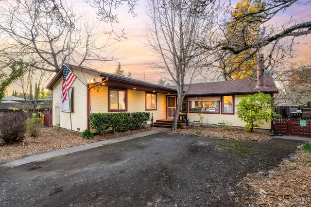 $779,000 | 132 Steiner Court, Santa Rosa, CA 95404