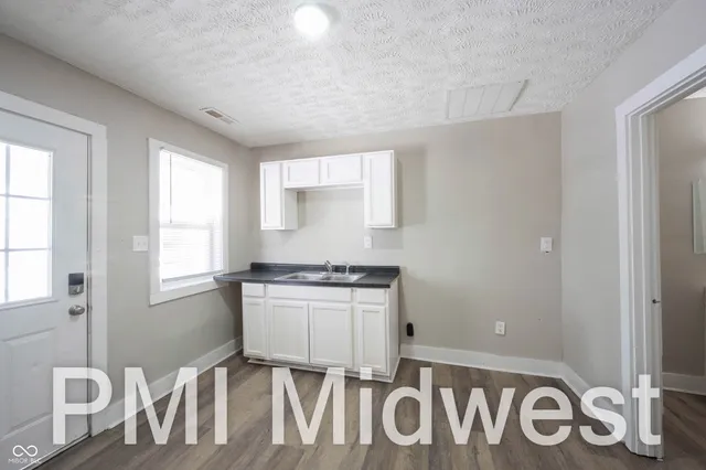 $750 | 2932 North Dearborn Street, Unit A, Indianapolis, IN 46218