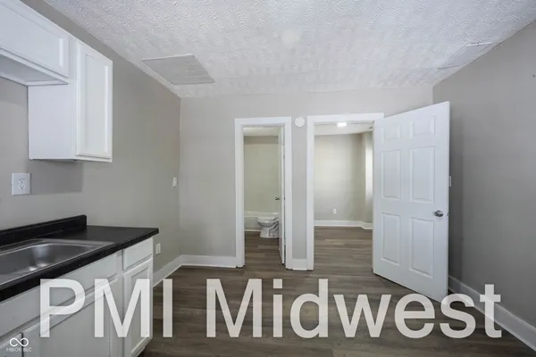 $699 | 2932 North Dearborn Street, Unit A, Indianapolis, IN 46218