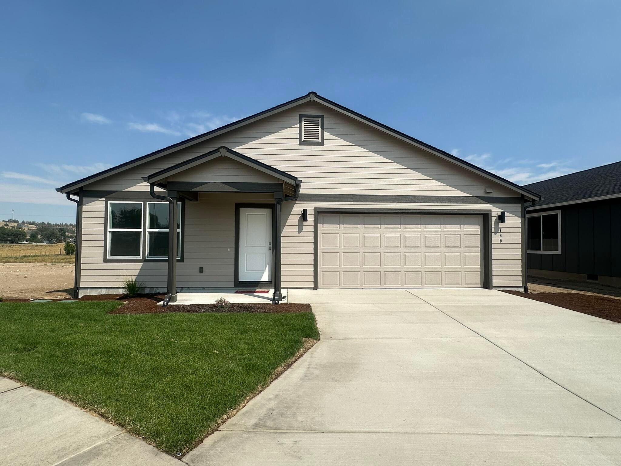 769 Northeast Rickenbacker Road Madras, OR 97741 - Photo 1 of 17 IMG_0177