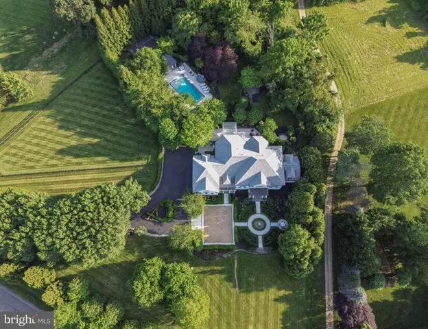 $3,399,900 | 16717 Whirlaway Court, Leesburg, VA 20176