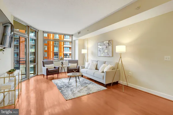 $3,500 | 3650 South Glebe Road, Unit 442, Arlington, VA 22202