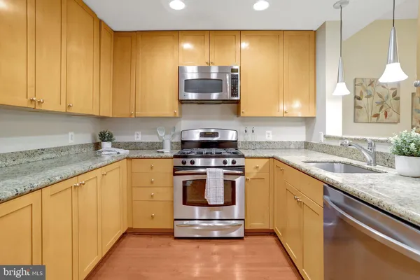 $3,500 | 3650 South Glebe Road, Unit 442, Arlington, VA 22202