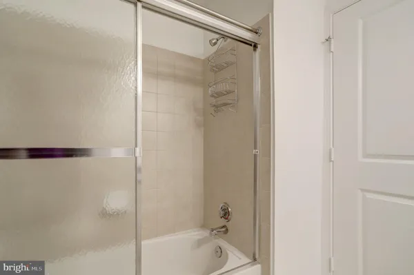 $3,500 | 3650 South Glebe Road, Unit 442, Arlington, VA 22202