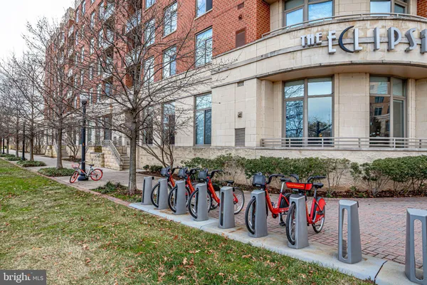 $3,500 | 3650 South Glebe Road, Unit 442, Arlington, VA 22202