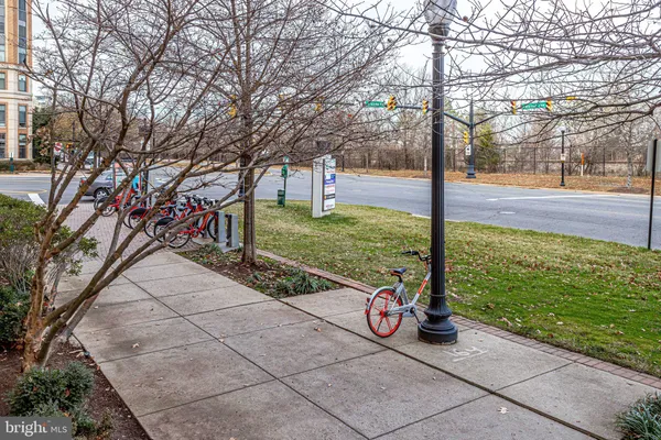 $3,500 | 3650 South Glebe Road, Unit 442, Arlington, VA 22202