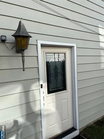 $2,000 | 538 3rd Street, Carlstadt, NJ 07072