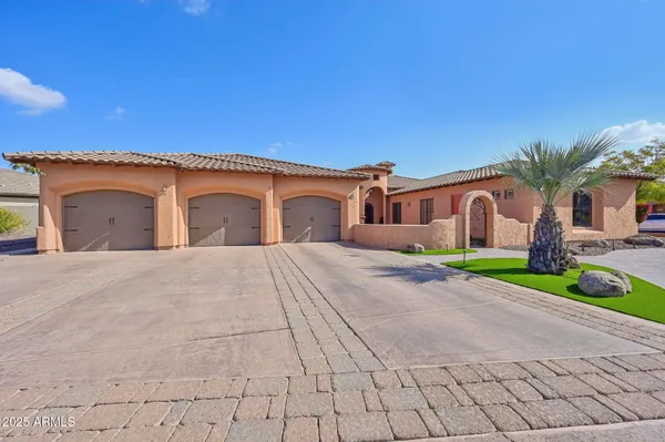 $6,995 | 351 North Cloverfield Circle, Litchfield Park, AZ 85340