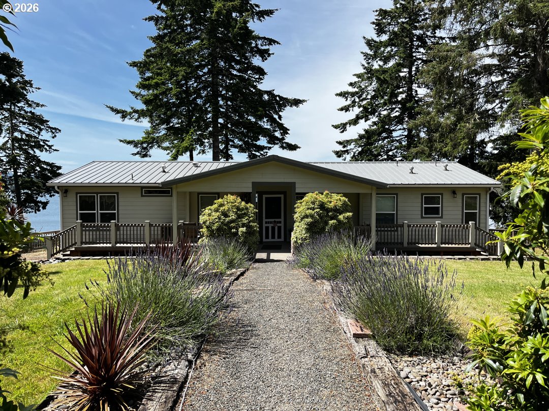 83235 Clear Lake Road Florence, OR 97439 - Photo 5 of 41