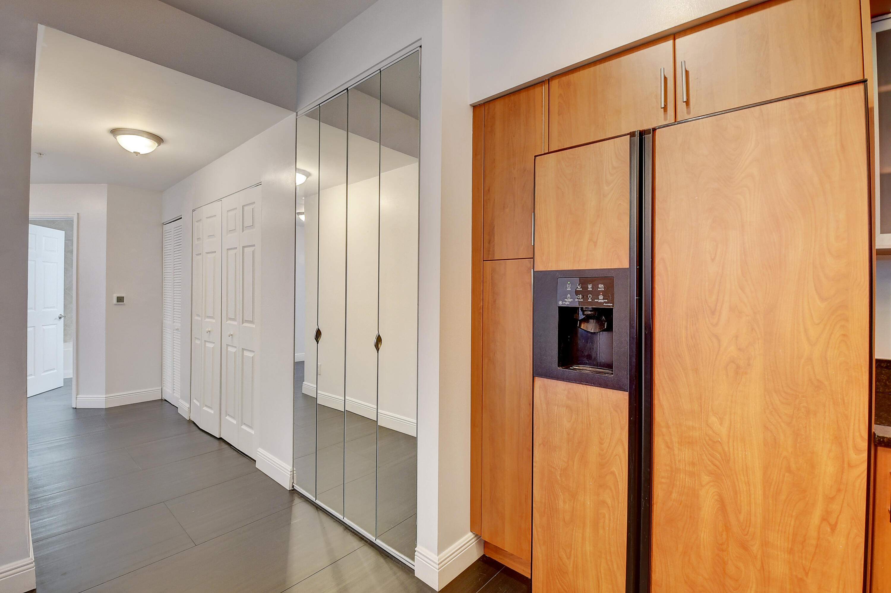 233 South Federal Highway, Unit 508 Boca Raton, FL 33432 - Photo 31 of 60 Hallway