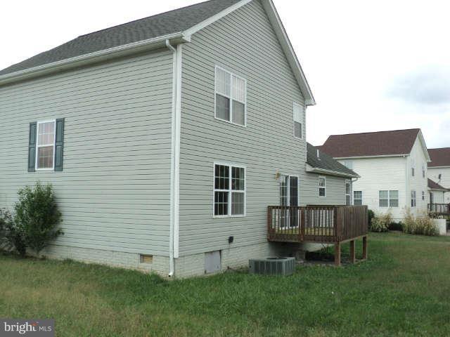 Exterior (Rear)