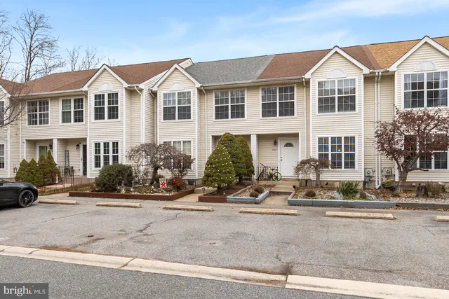 $374,900 | 610 Benham Court, Newark, DE 19711
