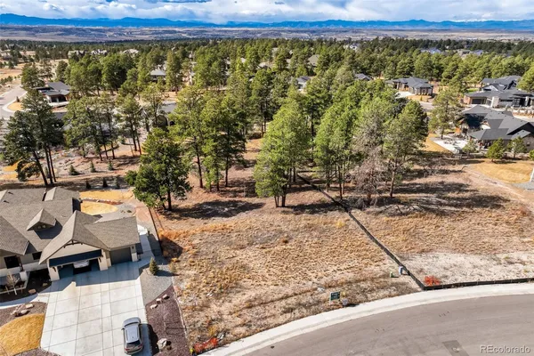 a view of a outdoor space