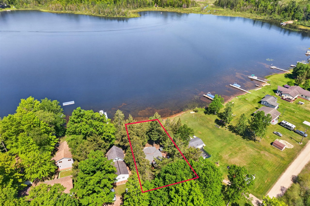9267 Lake Drive Reed City, MI 49677 - Photo 33 of 43