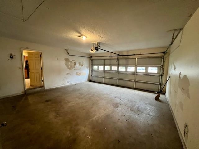 1833 Allenby Green, Unit 1833 Germantown, TN 38139 - Photo 14 of 18 en empty room with windows