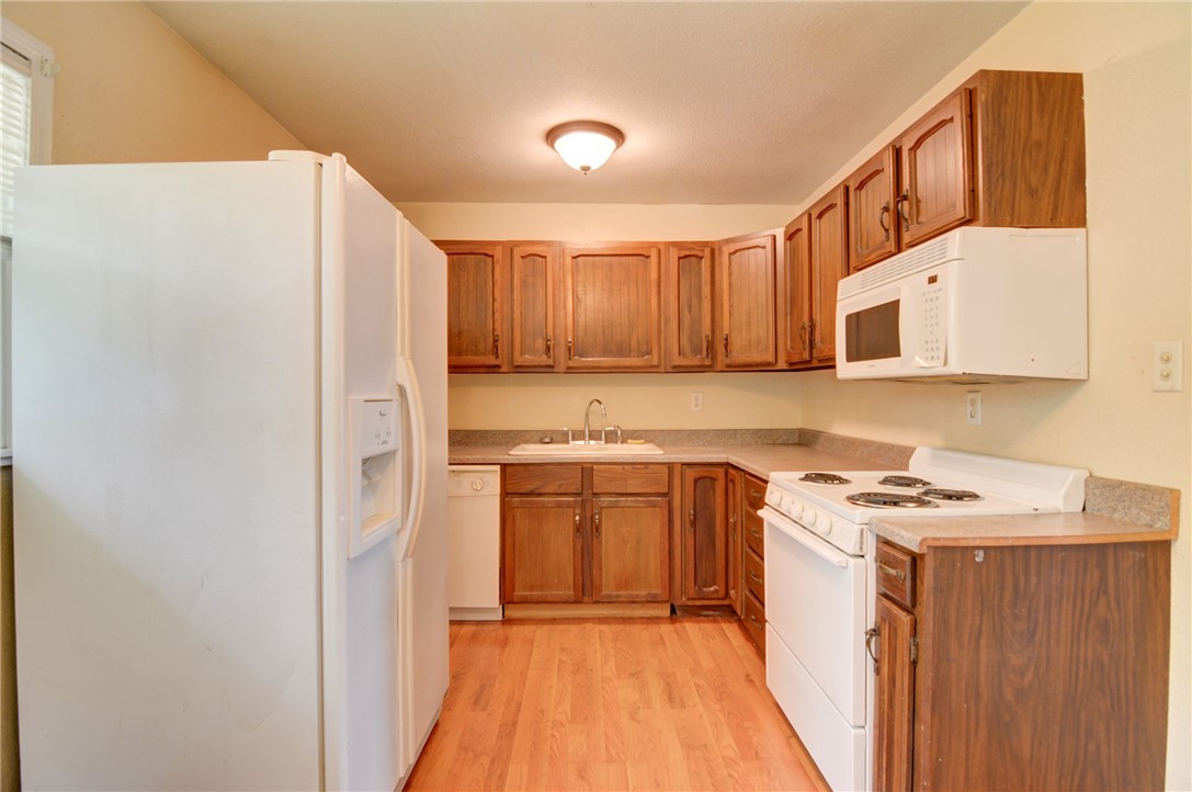 3623 Hummingbird Drive Decatur, IL 62526 - Photo 7 of 23