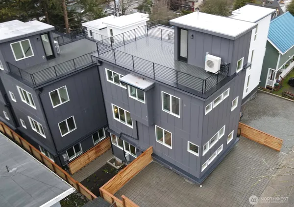 $995,000 | 631 West Emerson Street, Seattle, WA 98119