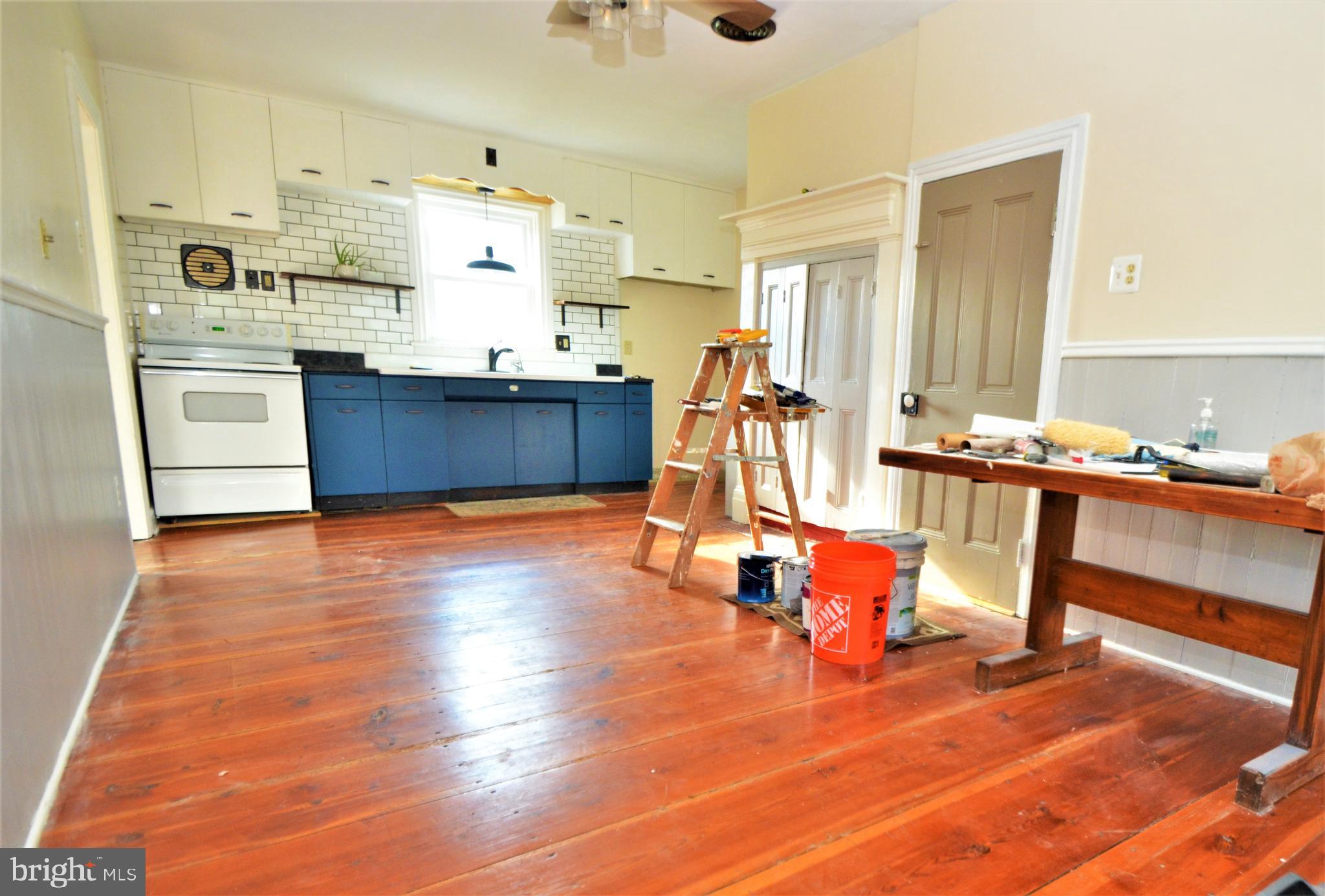 519 Bauer Road Bath, PA 18014 - Photo 3 of 17