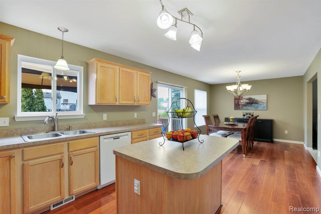 375 Natanna Drive Howell, MI 48843 - Photo 19 of 35