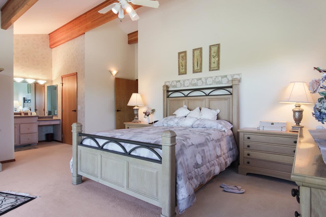 5580 East Kabat Road Cedar, MI 49621 - Photo 32 of 62 1889143-31.JPG