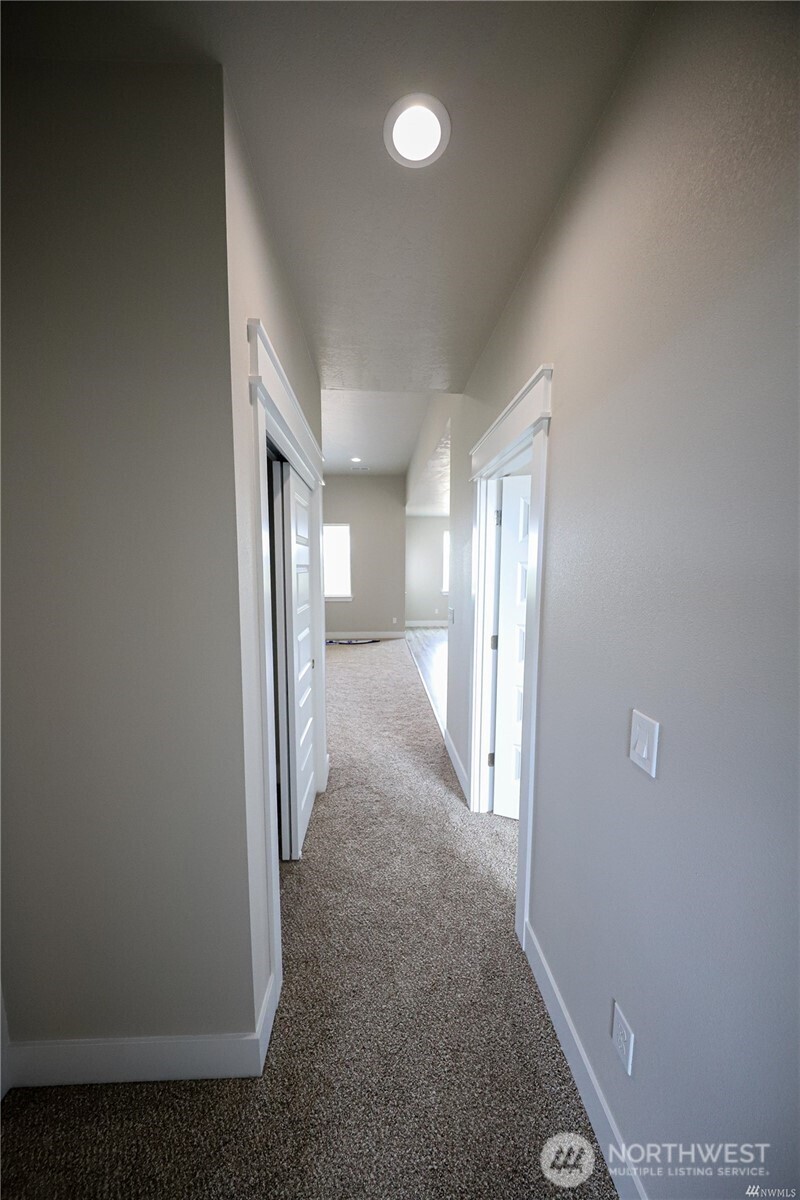 707 A Street Northeast Quincy, WA 98848 - Photo 17 of 27 a view of hallway with livingroom