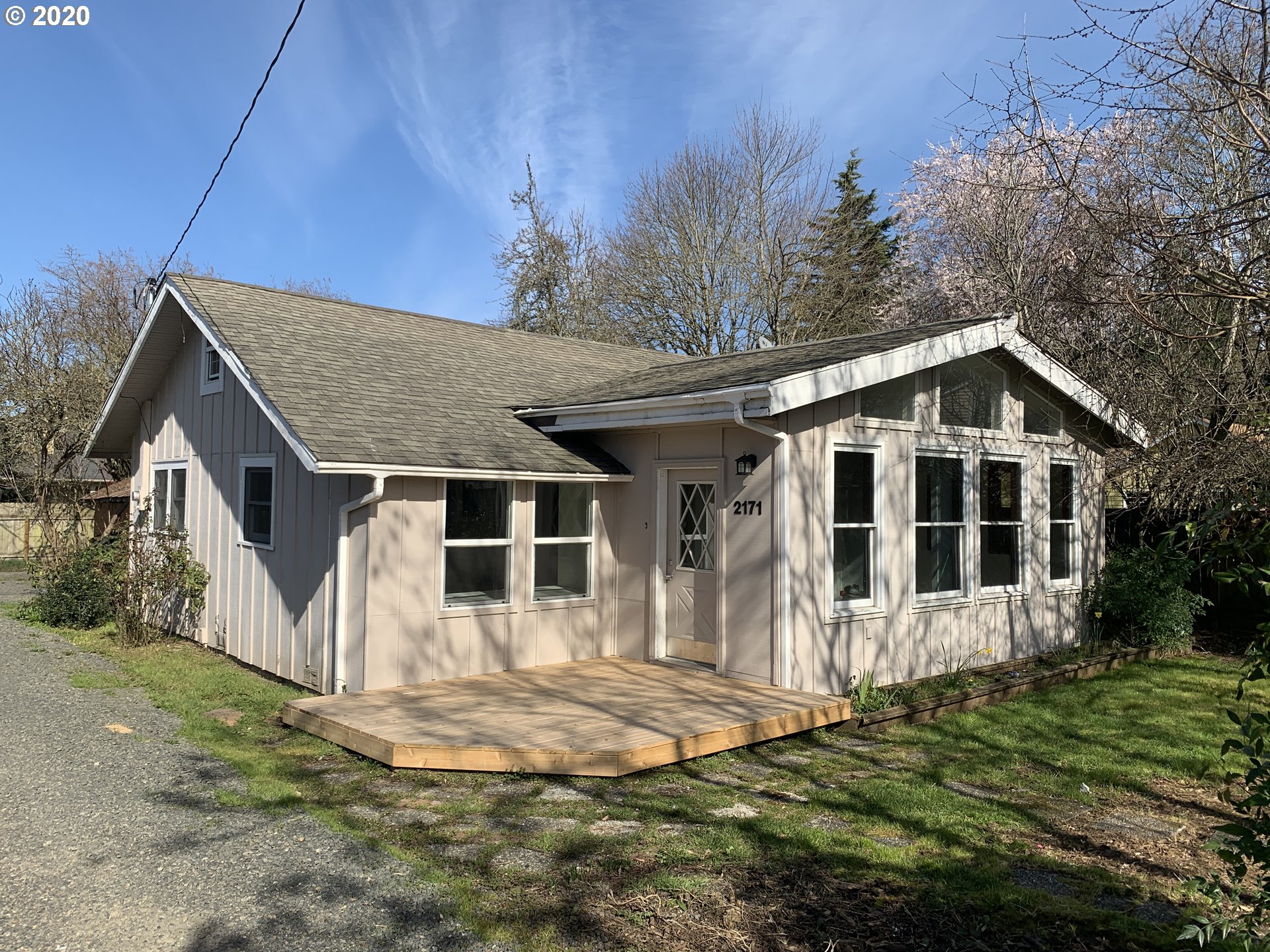 2171 Cal Young Road Eugene, OR 97401 - Photo 1 of 22 Gallery Image 1
