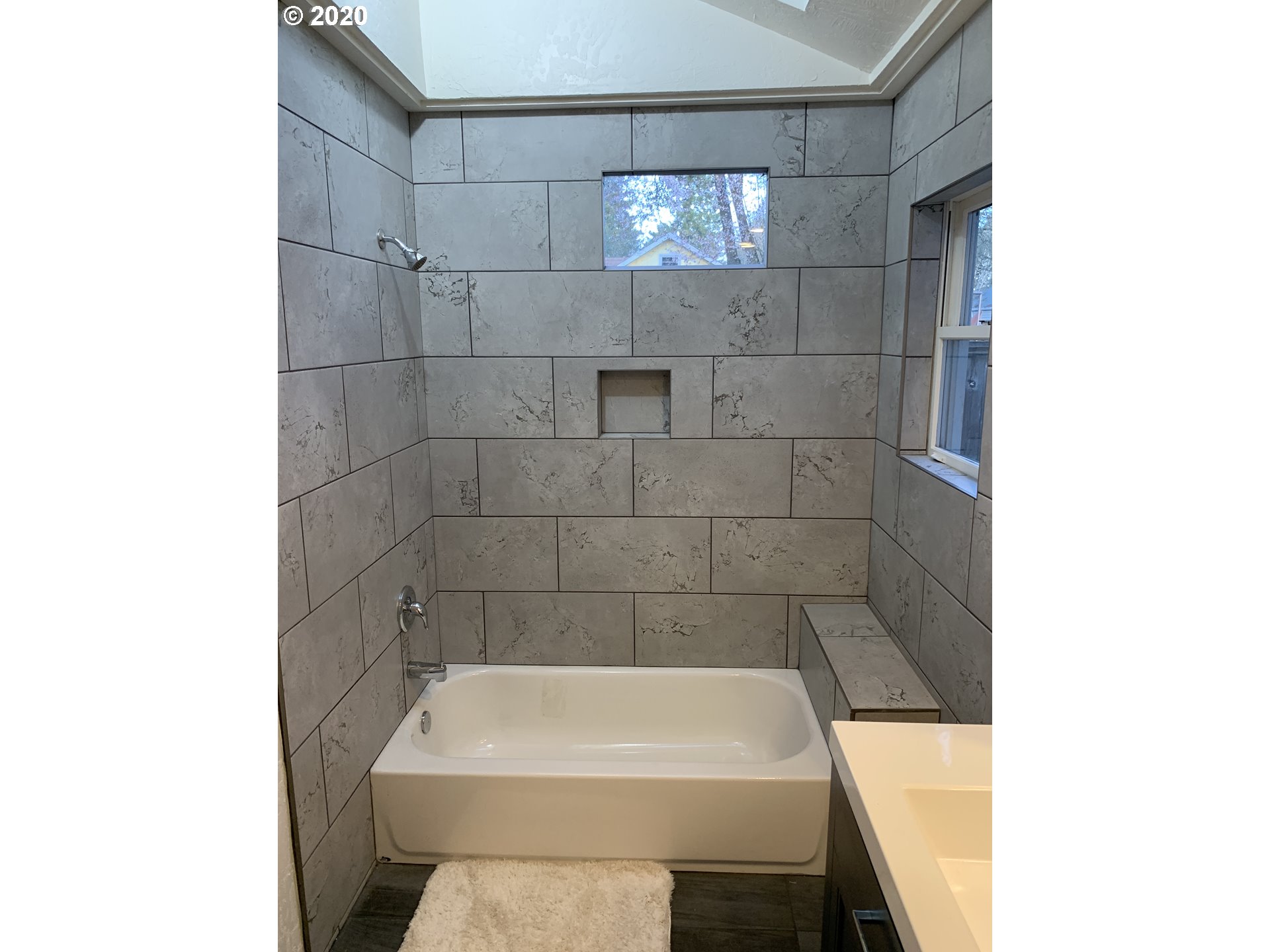 2171 Cal Young Road Eugene, OR 97401 - Photo 5 of 22 Gallery Image 5