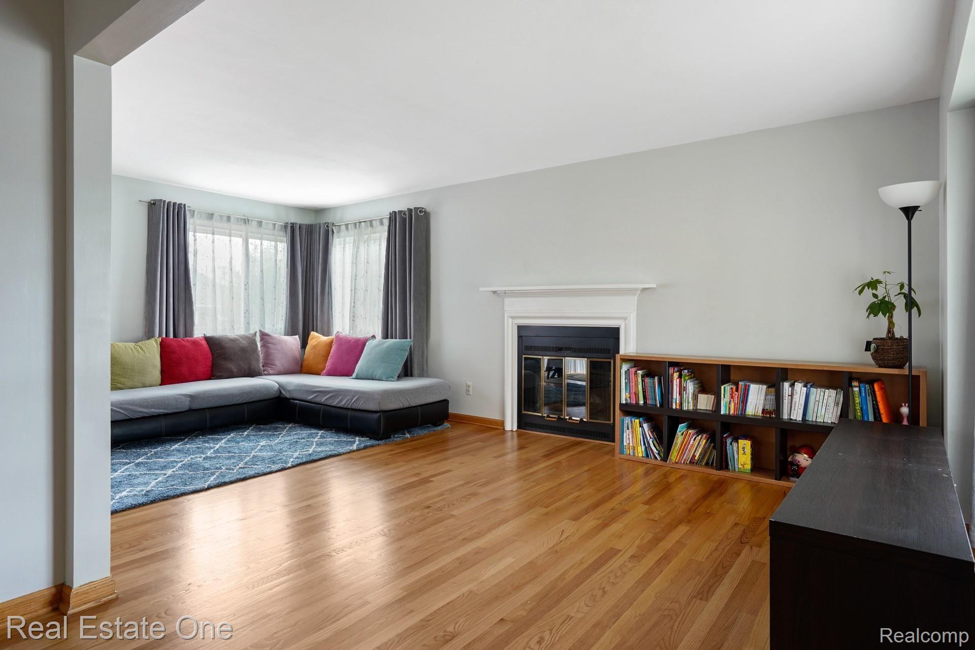 456-Farmridge-Ct-07.jpg