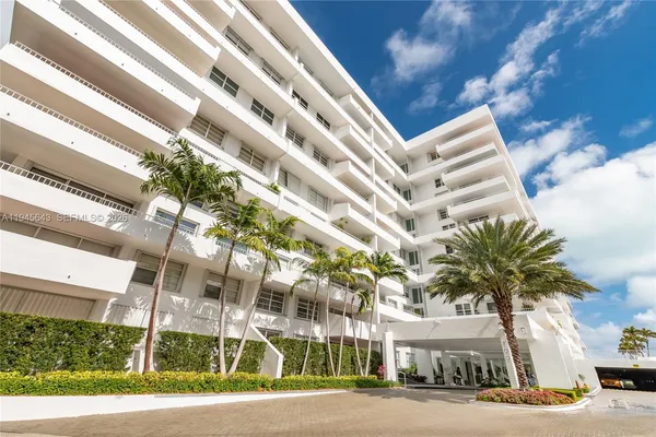 $5,350 | 199 Ocean Ln Drive, Unit 807, Key Biscayne, FL 33149
