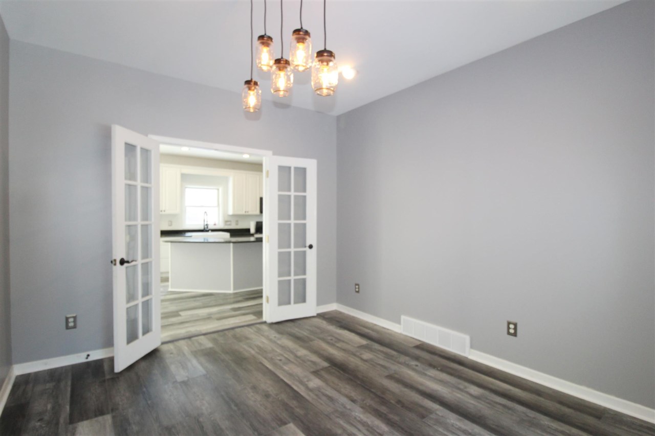 5455 Oleksyn Road Flint, MI 48504 - Photo 8 of 37 50065275-7.JPG