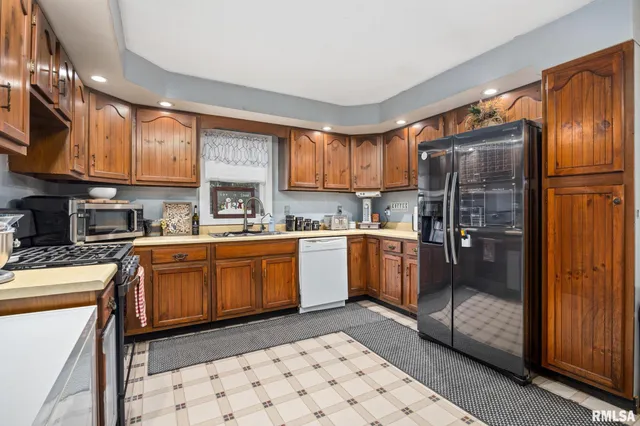 $175,000 | 25909 Longview Road, Hopedale, IL 61747