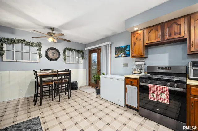 $175,000 | 25909 Longview Road, Hopedale, IL 61747