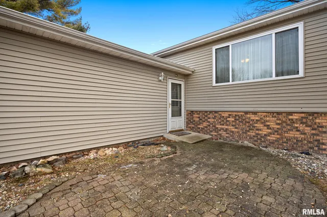 $175,000 | 25909 Longview Road, Hopedale, IL 61747