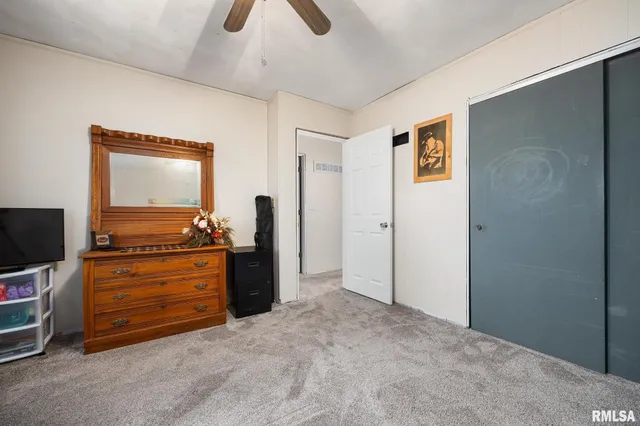 $175,000 | 25909 Longview Road, Hopedale, IL 61747