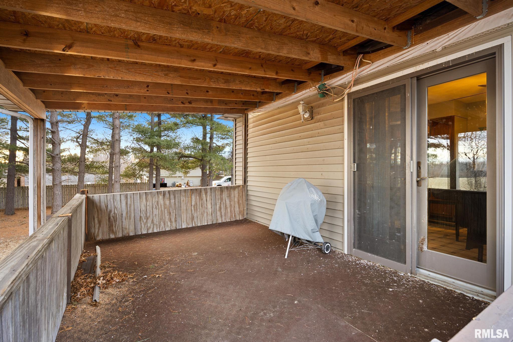 25909 Longview Road Hopedale, IL 61747 - Photo 3 of 36