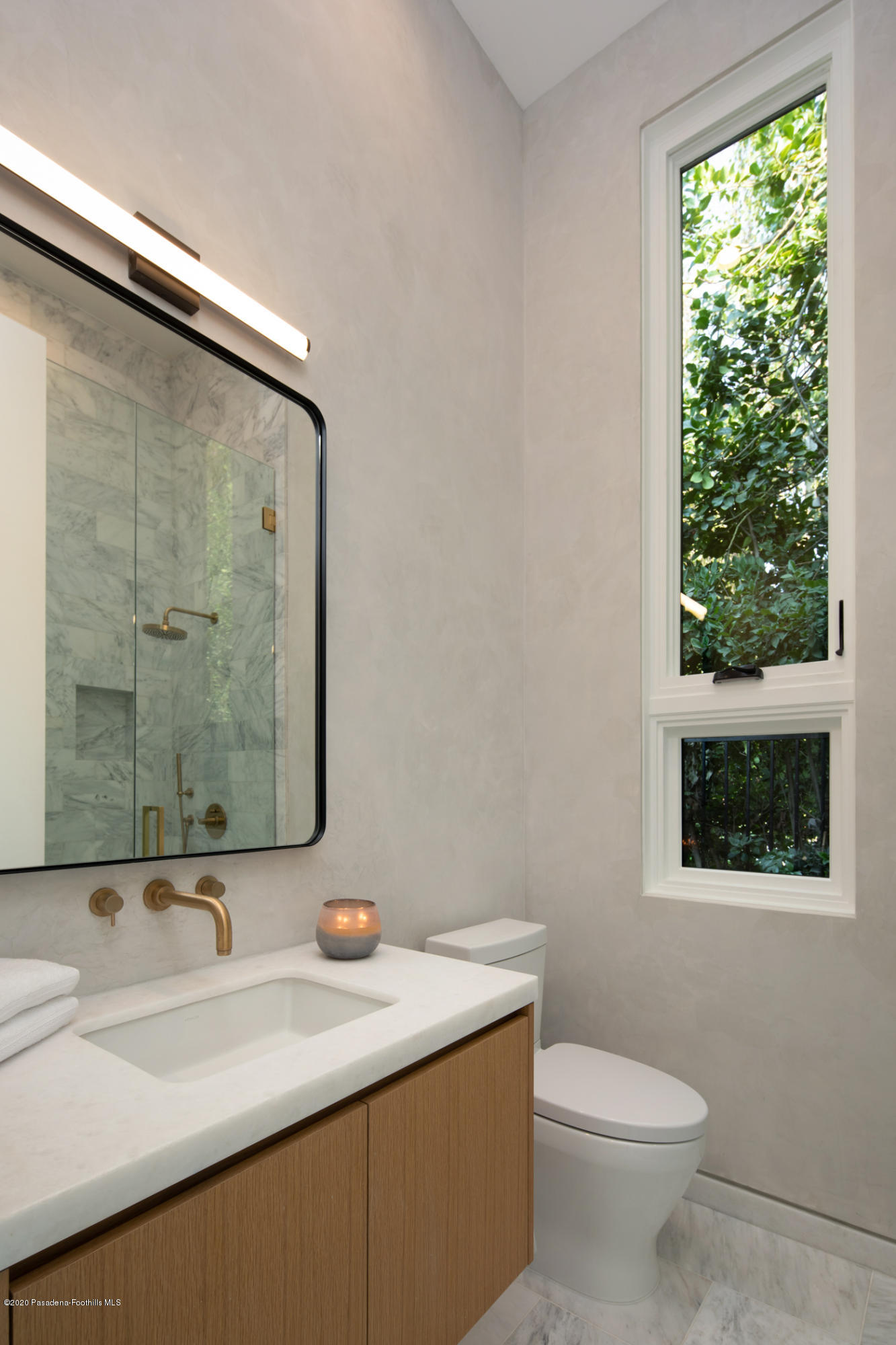 Undisclosed Address Pasadena, CA 91106 - Photo 25 of 60 En-Suite Bath