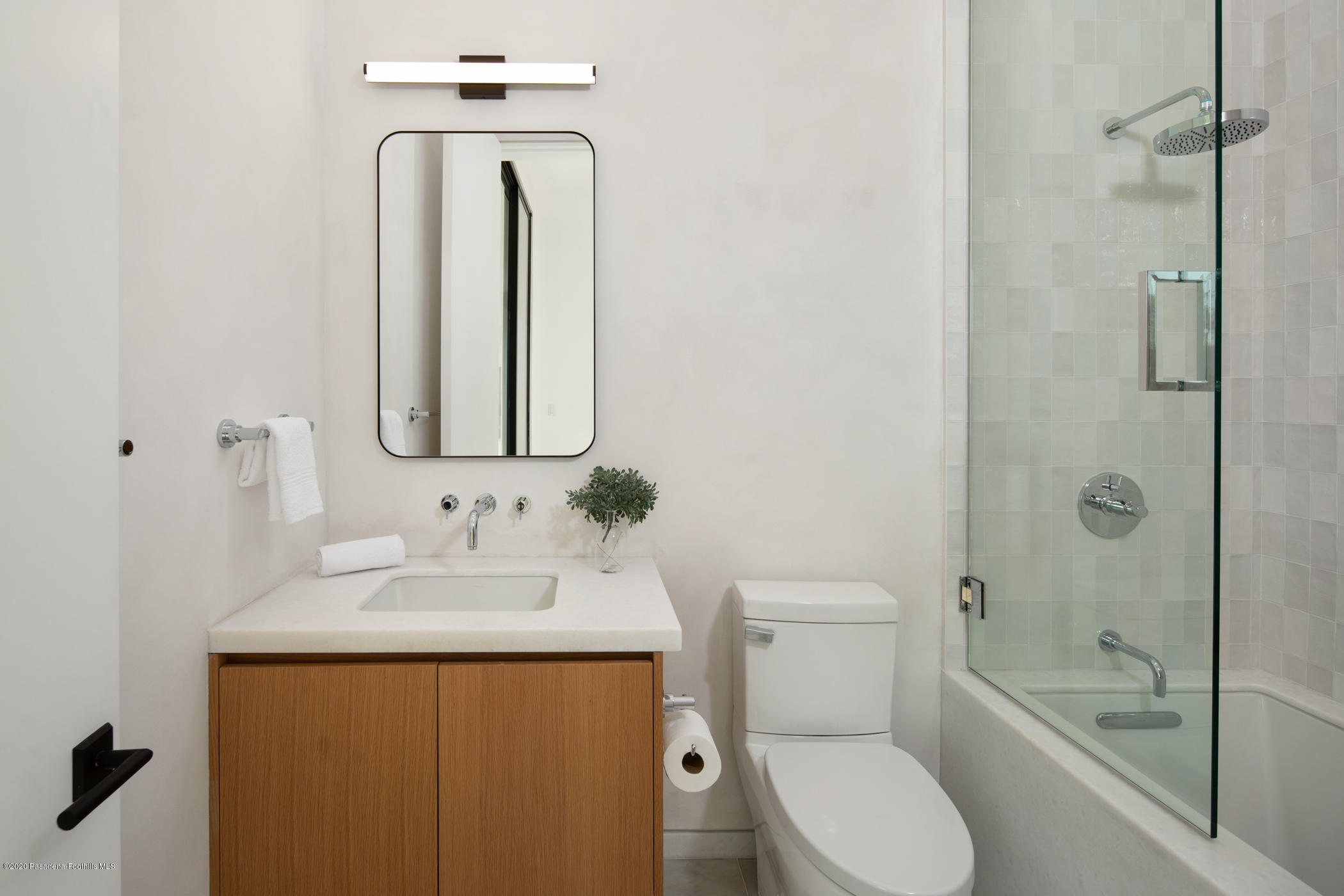 Undisclosed Address Pasadena, CA 91106 - Photo 28 of 60 En-Suite Bath