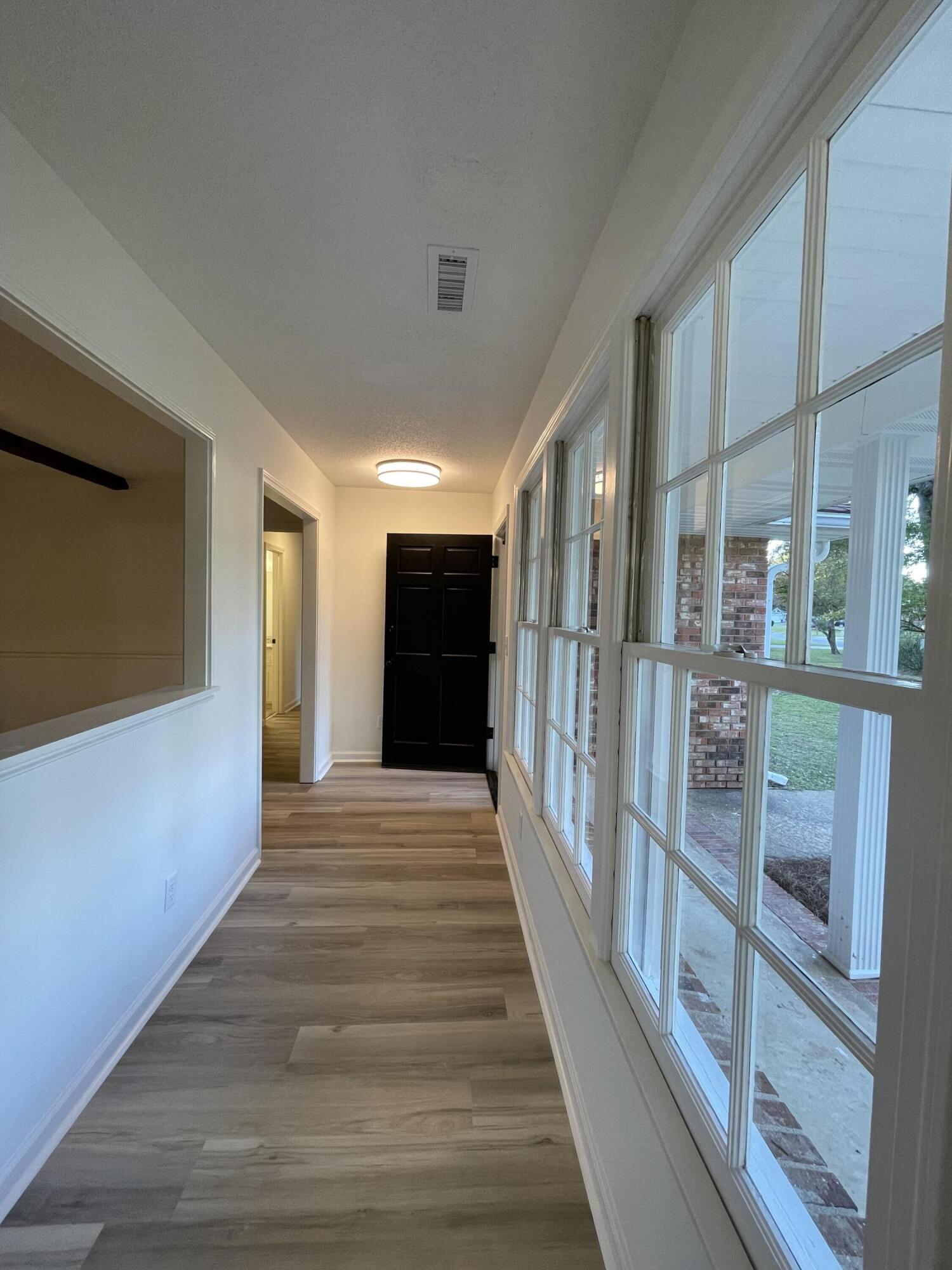 1004 Dover Circle Sumter, SC 29154 - Photo 2 of 16 Gallery Image 2