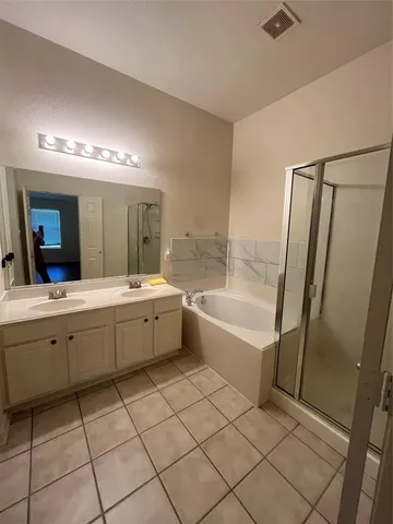 $2,100 | 7216 Kentish Drive, Fort Worth, TX 76137