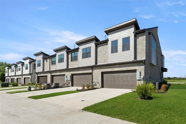 $379,900 | 2001 Aldrich Road, Celina, TX 75009