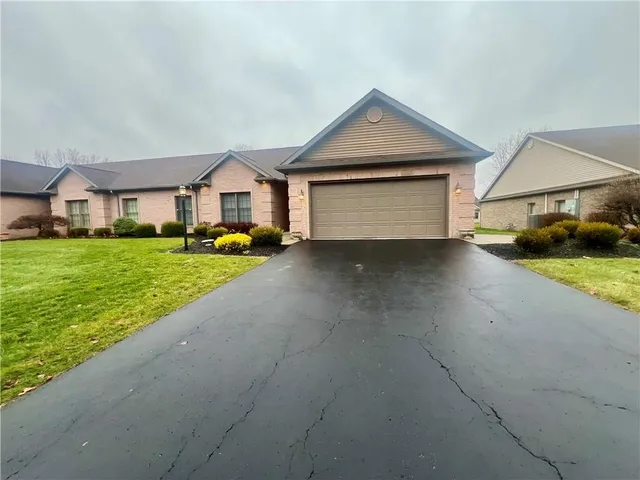 $329,900 | 3239 Penny Lane, New Castle, PA 16105